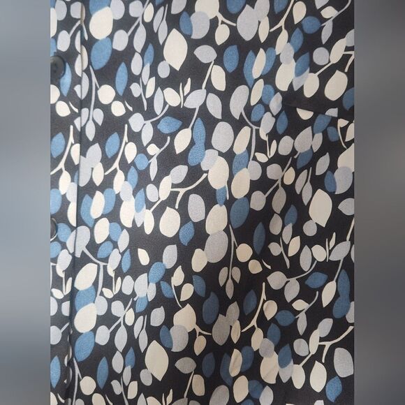 Grace DaneLewis 8 BlackBlue 96%SILK FloralPrint Lsl ButtonsUp Women ShirtBlouse - Picture 4 of 7